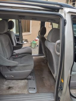 
										2010 Toyota Sienna full									