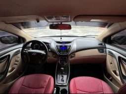 
										2013 Hyundai Elantra full									