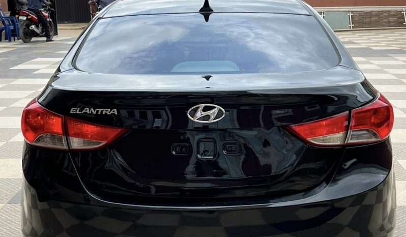 
								2013 Hyundai Elantra full									