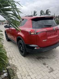 
										2018 Toyota RAV4 full									