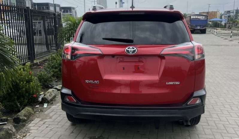 
								2018 Toyota RAV4 full									