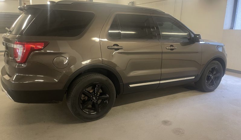 
								2016 Ford Explorer full									