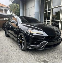 
										2020 Lamborghini Urus full									