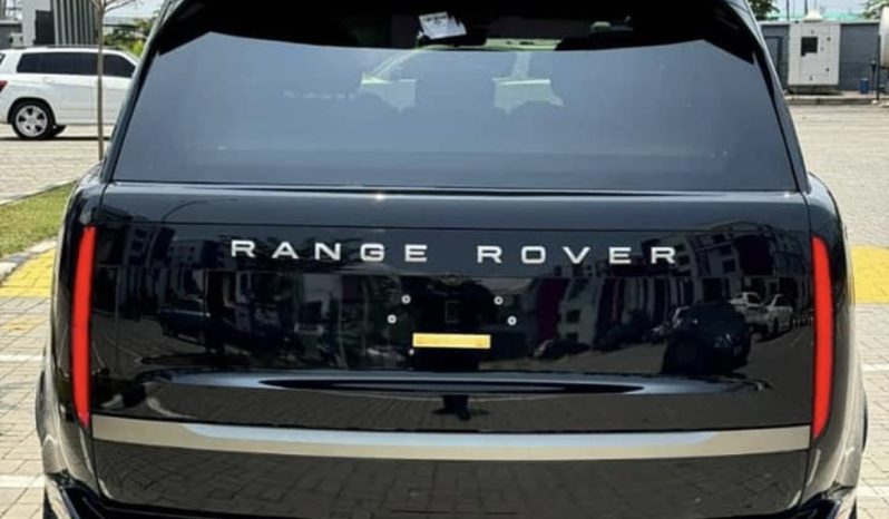 
								2024 Land Rover Vogue full									