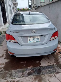 
										2013 Hyundai Accent full									