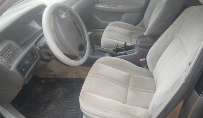 
								2002 Toyota Camry full									