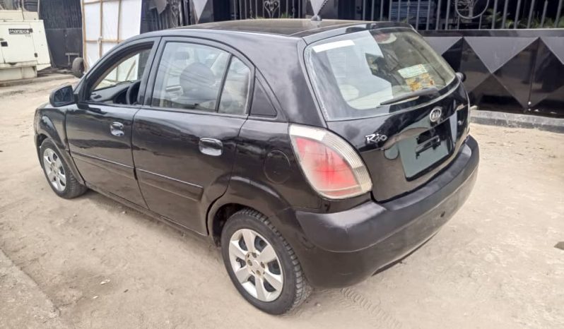 
								2007 Kia Rio full									