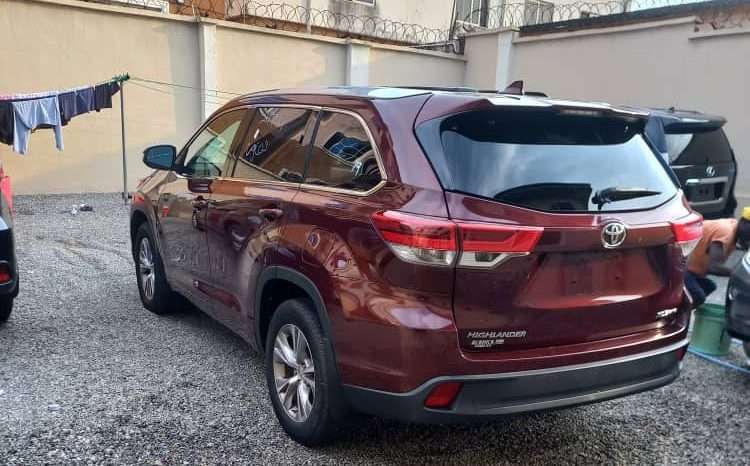 
								2018 Toyota Highlander full									