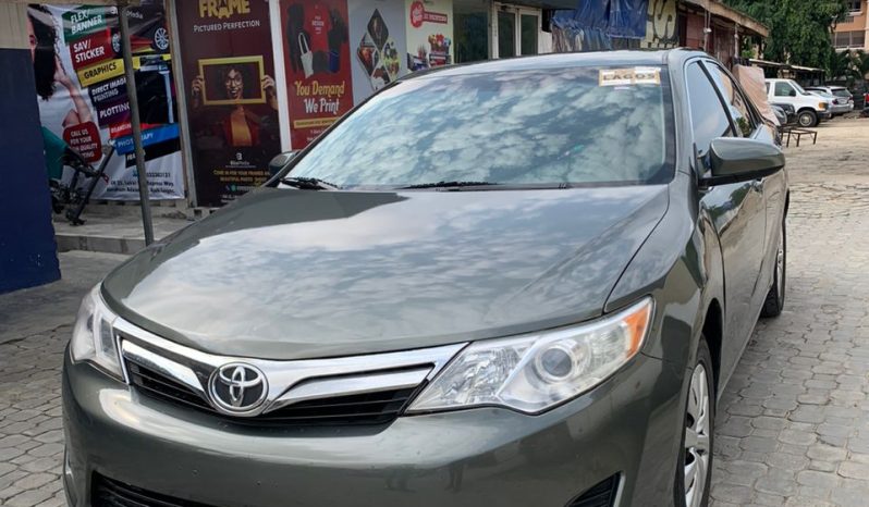 
								2012 Toyota Camry full									