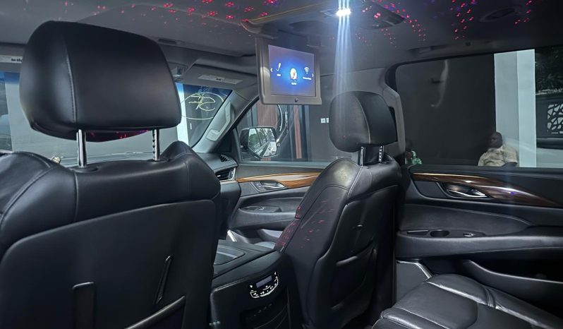 
								2018 Cadillac Escalade full									