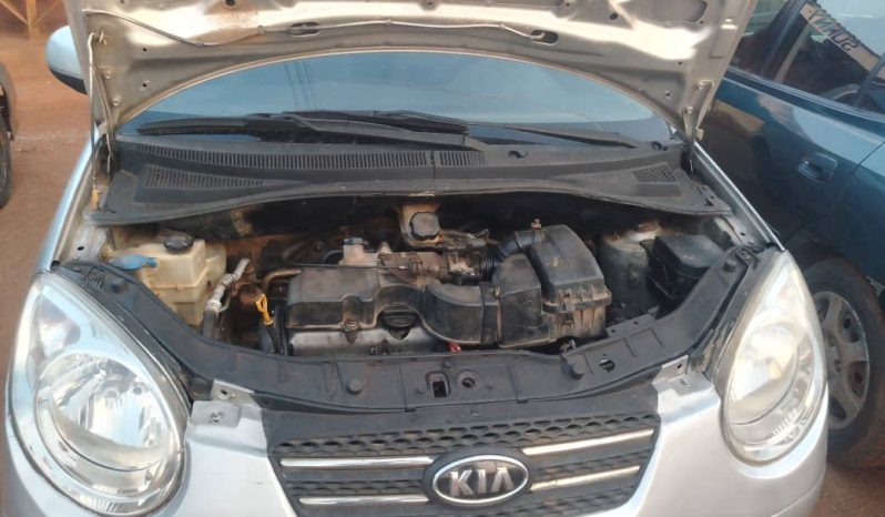 
								2010 Kia Rio full									