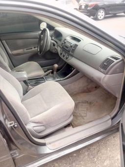 
										2004 Toyota Camry full									