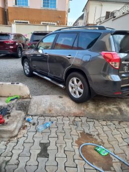 
										2007 Toyota RAV4 full									