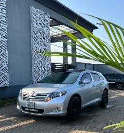 
										2010 Toyota Venza full									