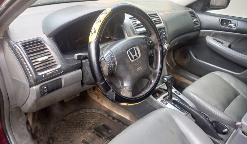 
								2005 Honda Accord full									