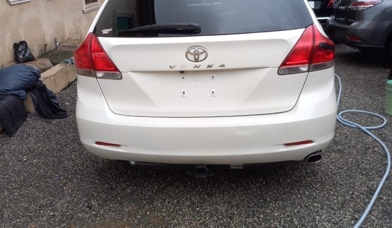 
								2010 Toyota Venza full									