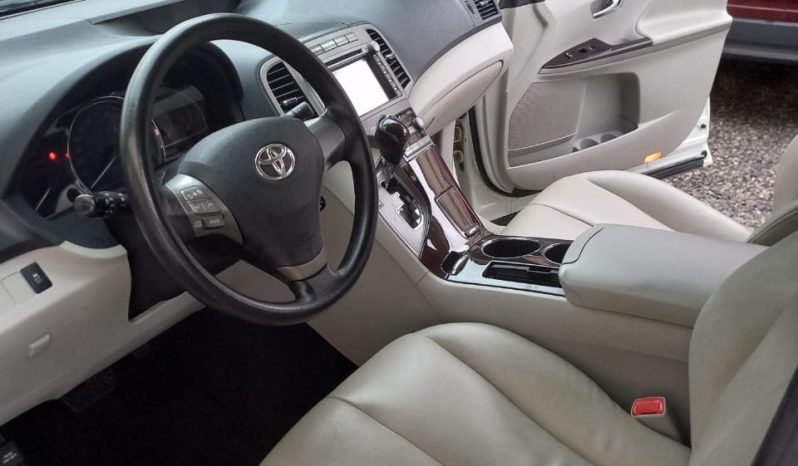 
								2010 Toyota Venza full									