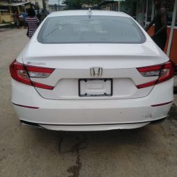 
										2019 Honda Accord full									