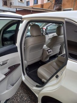 
										2010 Toyota Venza full									