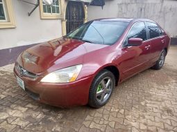 
										2005 Honda Accord full									