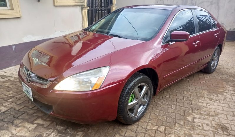 
								2005 Honda Accord full									