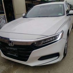 
										2019 Honda Accord full									