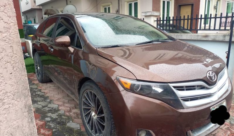 
								2010 Toyota Venza full									