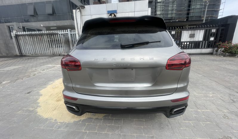 
								2016 Porsche Cayenne full									