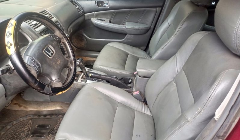 
								2005 Honda Accord full									