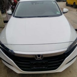 
										2019 Honda Accord full									