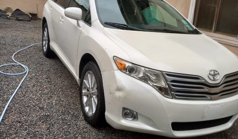 
								2010 Toyota Venza full									