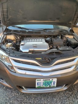 
										2011 Toyota Venza full									