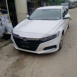 
										2019 Honda Accord full									