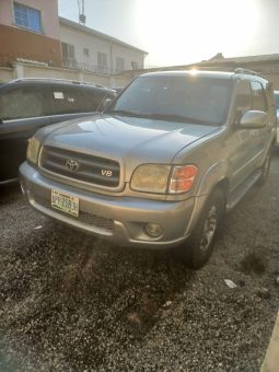 
										2005 Toyota Sequoia full									