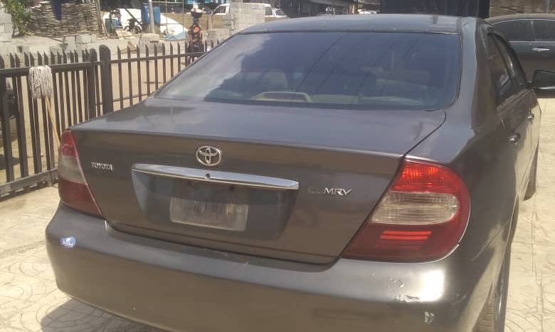 
								2004 Toyota Camry full									