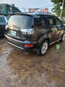 
										2010 Mitsubishi Outlander full									