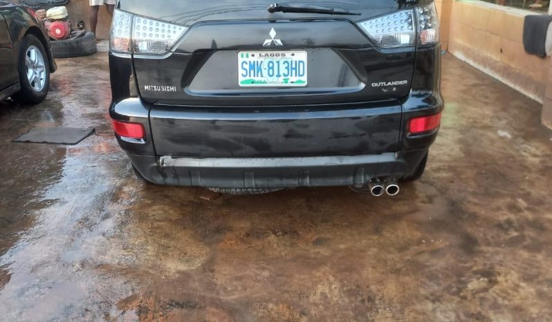 
								2010 Mitsubishi Outlander full									