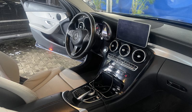 
								2016 Mercedes-Benz C 300 full									