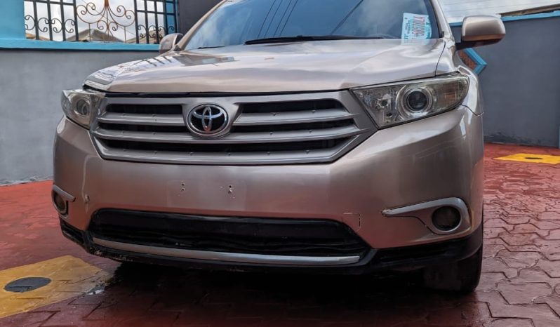 
								2012 Toyota Highlander full									