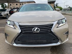 2015 Lexus ES350