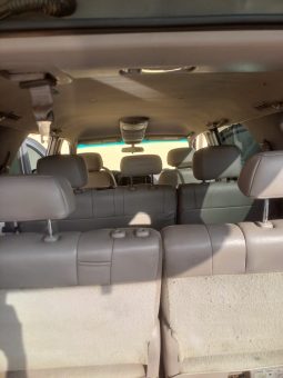 
										2005 Toyota Sequoia full									