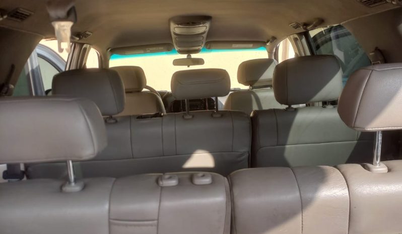 
								2005 Toyota Sequoia full									