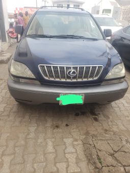 
										2001 Lexus RX300 full									