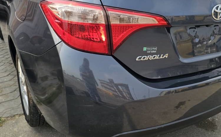 
								2018 Toyota Corolla full									