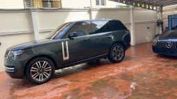 
										2024 Land Rover Vogue full									