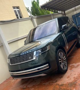 2024 Land Rover Vogue