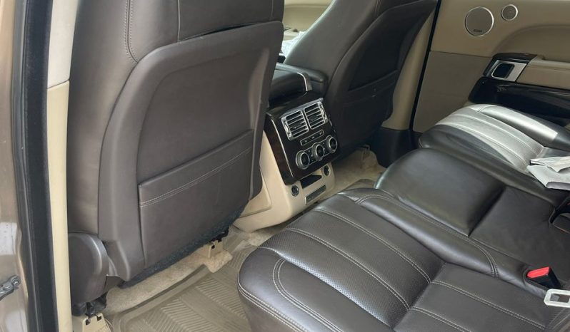 
								2016 Land Rover Vogue full									