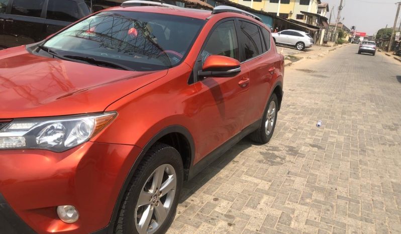 
								2015 Toyota RAV4 full									