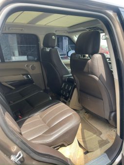 
										2016 Land Rover Vogue full									