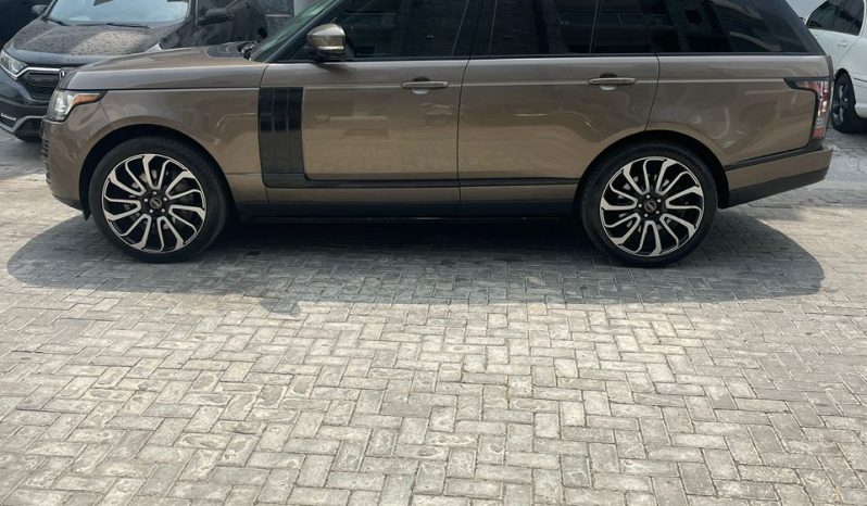 
								2016 Land Rover Vogue full									